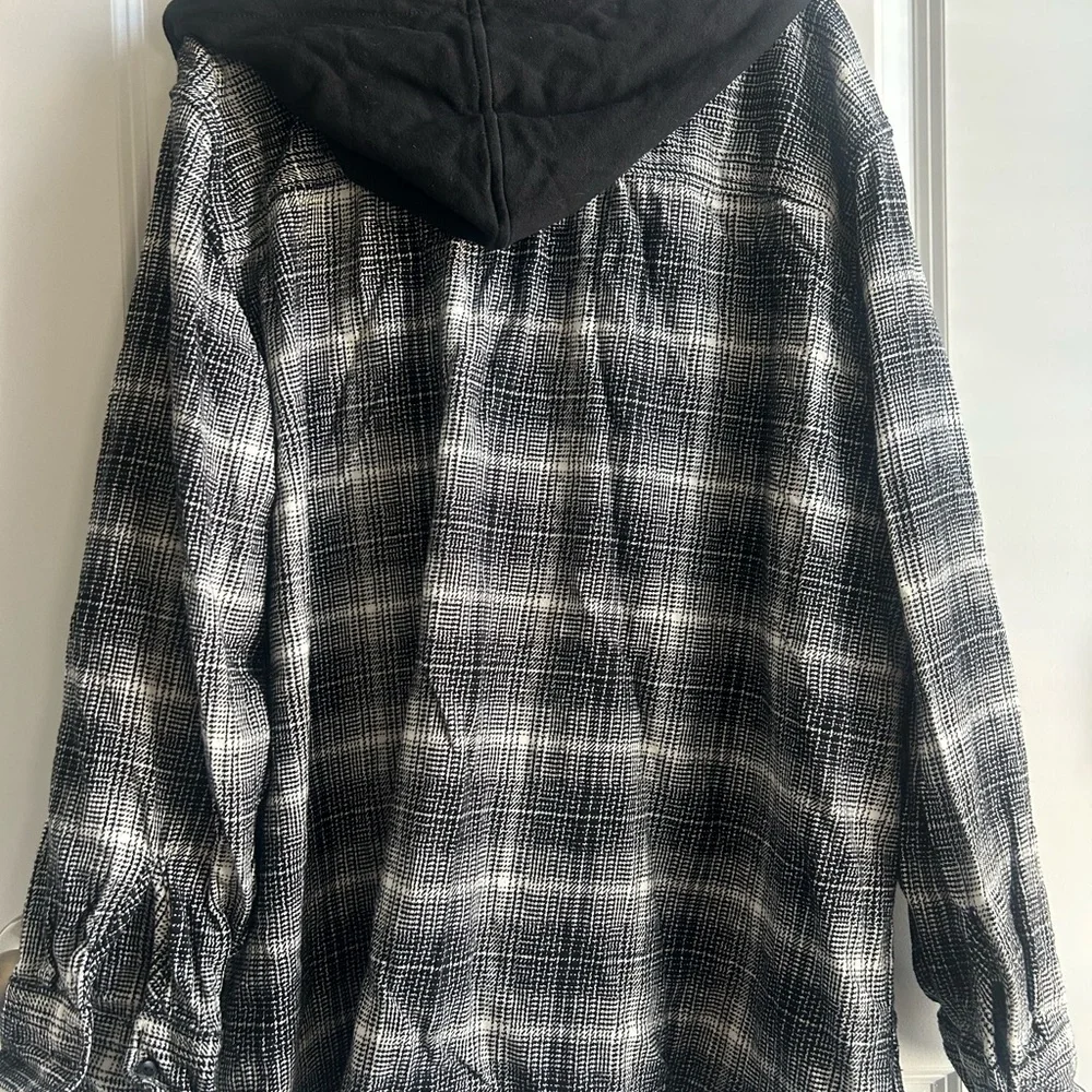 Levi’s Black & White Hooded Worker Shirt | Casual Button-Up Jacket - Picture 4 of 5